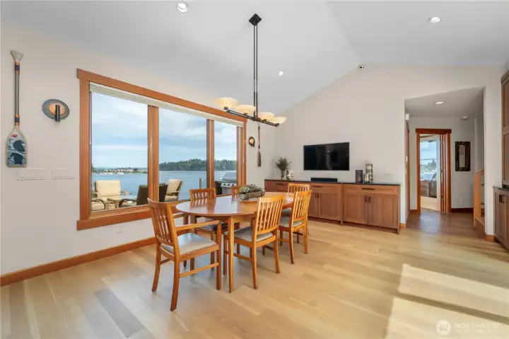 Waterfront dining every day