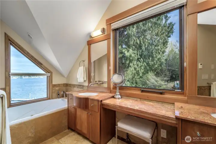 Primary bath with jetted tub