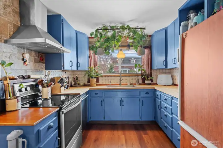 Refreshed & updated Kitchen