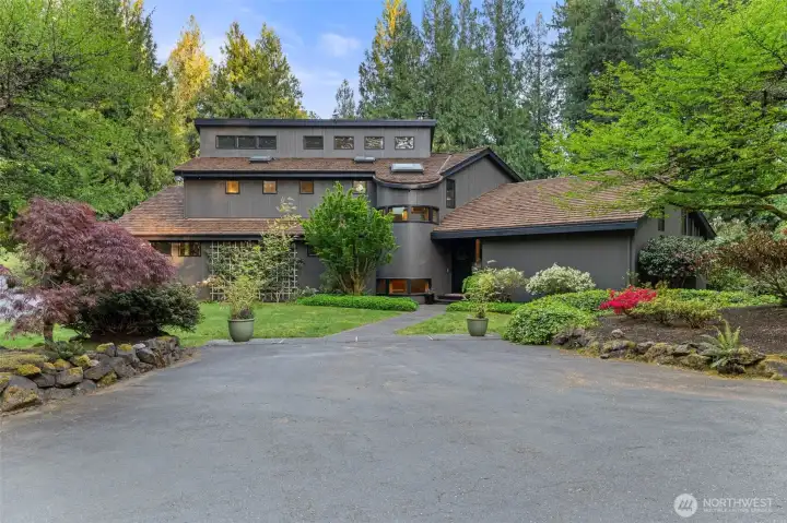 Unique achitectural design