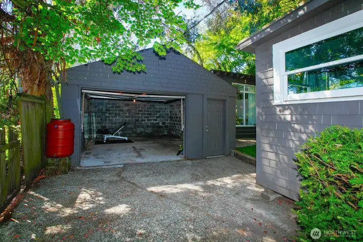 Even better, the rare 1.5 car garage provides truly usable space for storage, hobbies, gym, or gear.