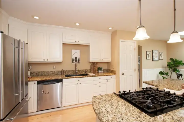 Plenty of Room for Cooking and Entertaining