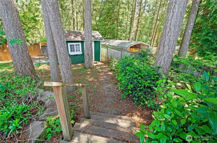Lovely Art Studio steps down from the main house