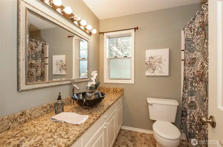 Shared Full Bathroom