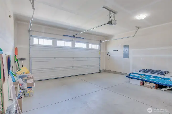 419 SF 2-Car Insulated Garage with Genie Professional Line Model 2028 Garage door opener