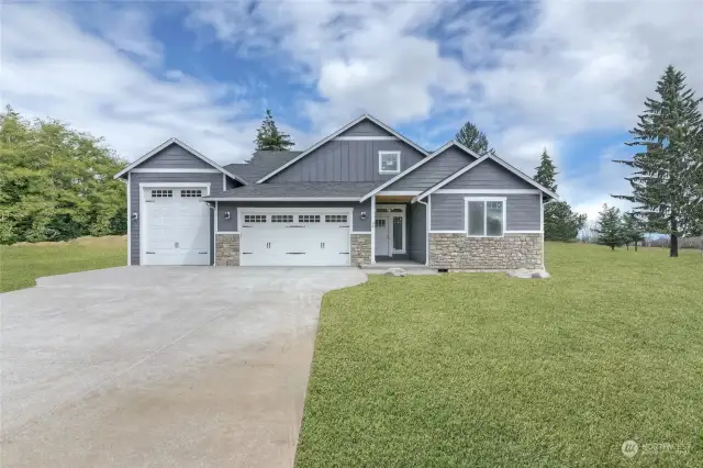 Presale home - photo is of same home plan for representative purposes