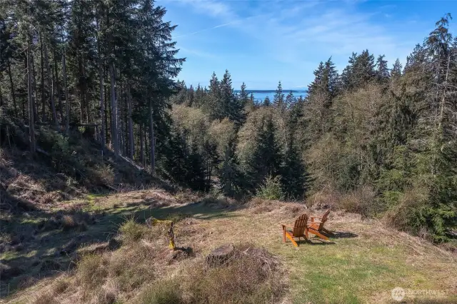 Each one of the 45 homesites was carefully situated to maximize privacy and enhance views.