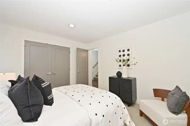 There are 2 beds on the upper 2nd floor and 2 more beds on the lower floor, just a great layout.