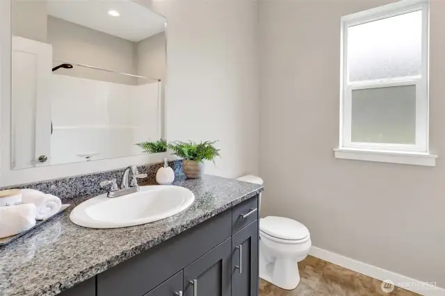 Second full bath in the hallway.