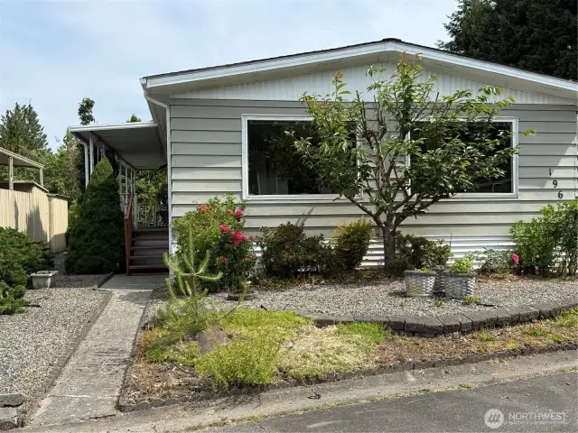 Large front deck