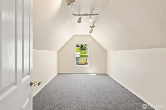 Bonus room