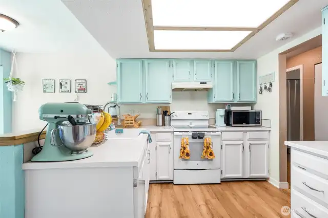 Absolutely darling and well layout kitchen.