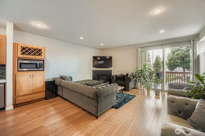 Light and bright living room area