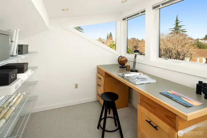 Architect's Loft - great views and creative work space.