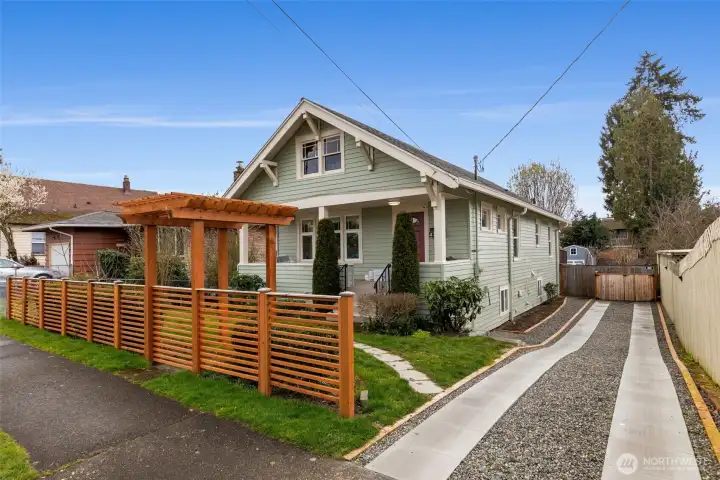 Plenty of parking along the west side.