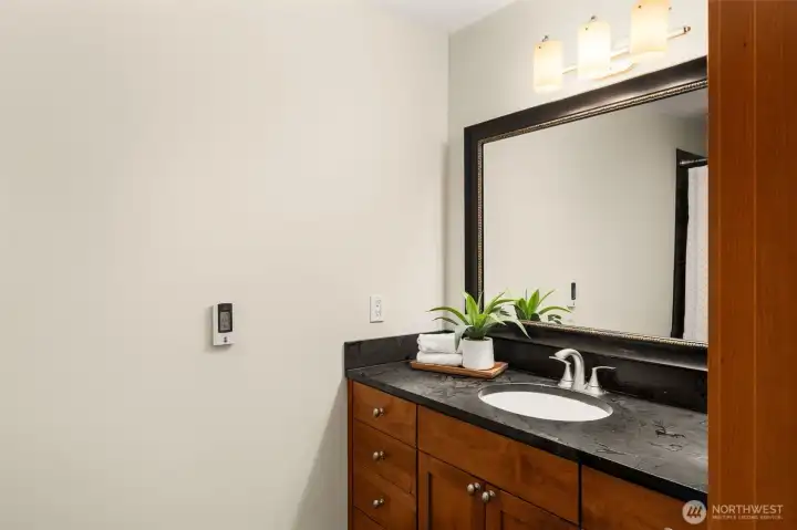 Upstairs main bathroom with tub/shower