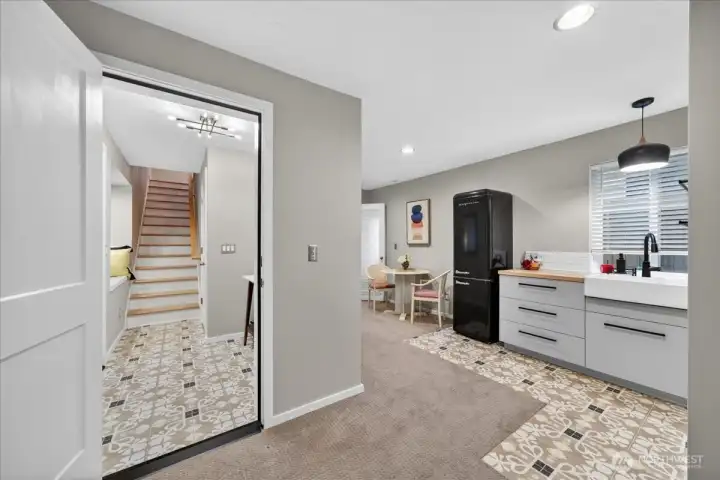 Main floor kitchenette MIL