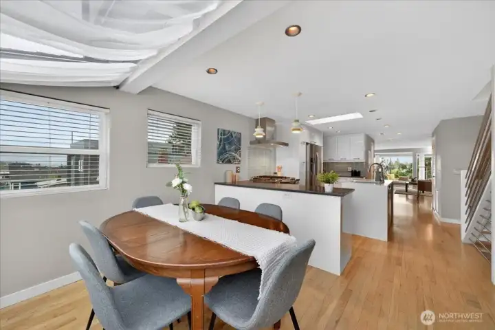 3rd floor eating area with view