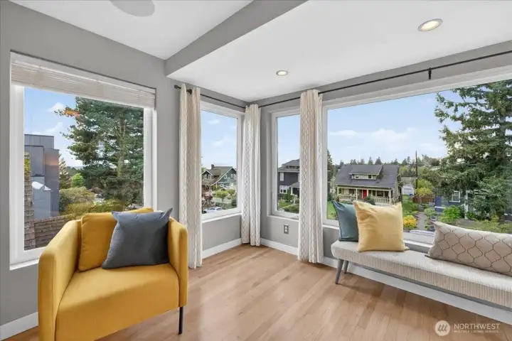 3rd floor sitting/viewing