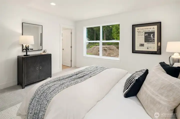 Second story bedroom with ensuite full bath.