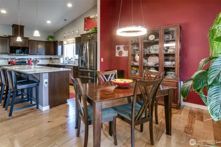 Modern upgraded light fittings to dining area and kitchen island Modern upgraded light fittings to dining area and kitchen island