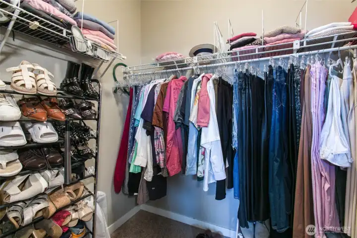 Spacious walk-in-closet Spacious walk-in-closet