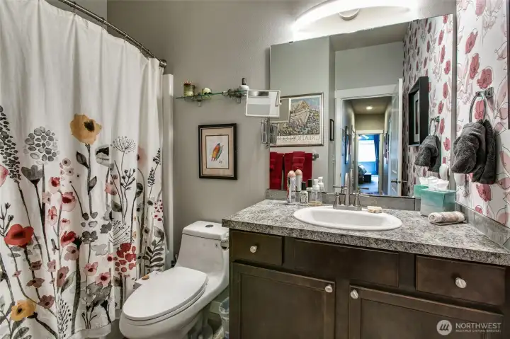 Full bathroom Full bathroom