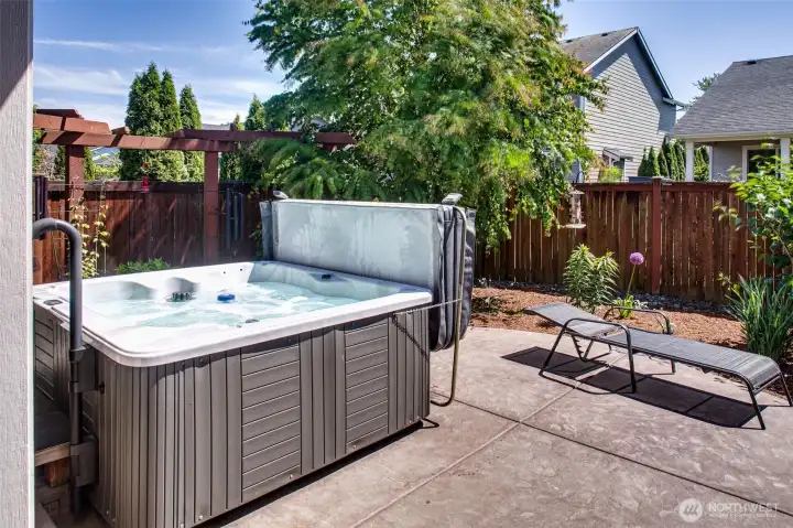 Relax at the end of a busy day in the hot tub Relax at the end of a busy day in the hot tub