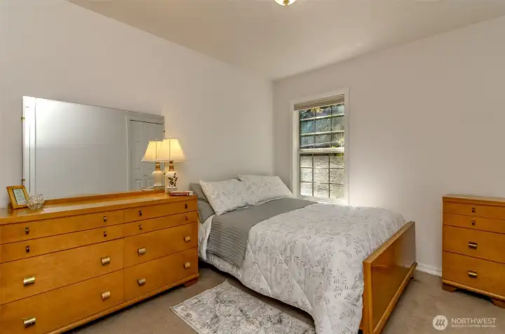 Guest bedroom