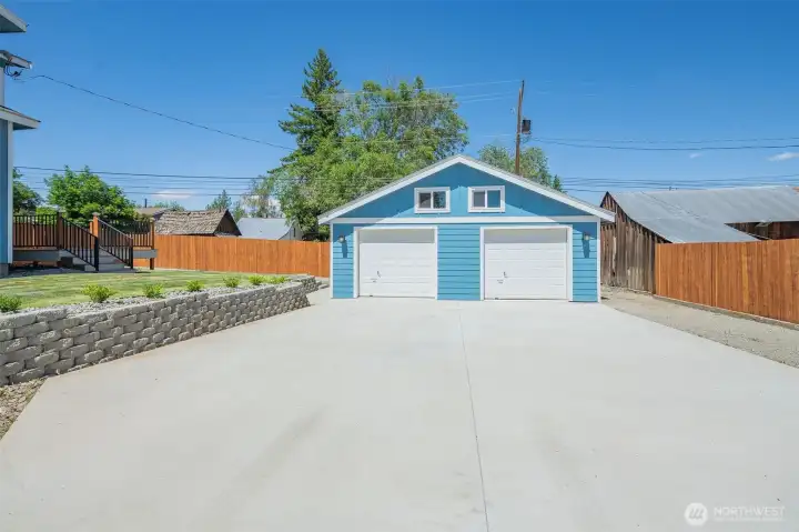2 Car Detached Garage, New Siding, New Apoxy Flooring, 100 Amp Power Breaker, Extra Long Driveway for Additional Parking. 2 Car Detached Garage, New Siding, New Apoxy Flooring, 100 Amp Power Breaker, Extra Long Driveway for Additional Parking.