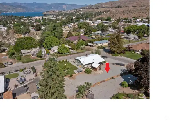 Easy build lot with water already hooked up to the property. Power and sewer are in the street (E Okanogan Ave).