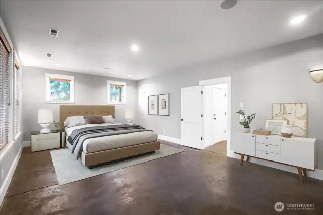 Bonus room with virtual staging.