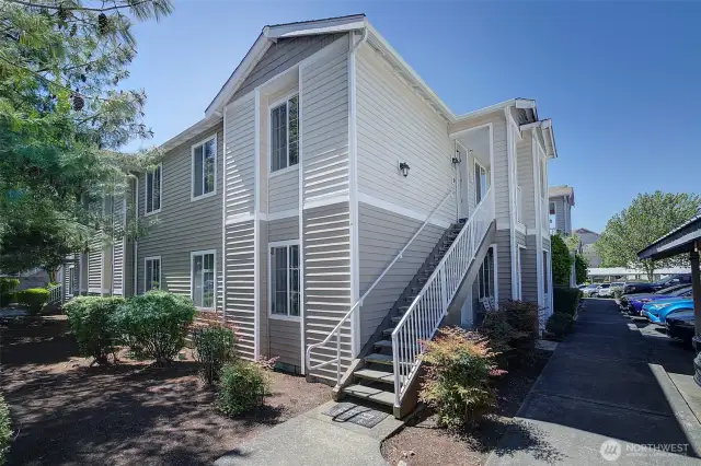 Welcome home to Waterford Crossing.A gated community with amenities.