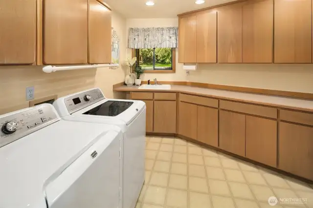 Large Utility Room w/ Sink, Counter & Storage Space