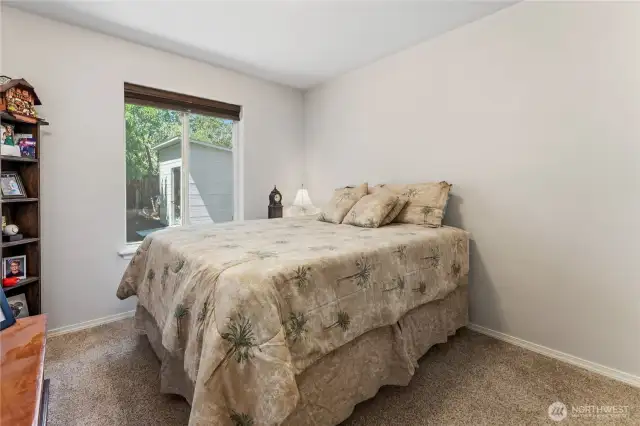 2nd bedroom
