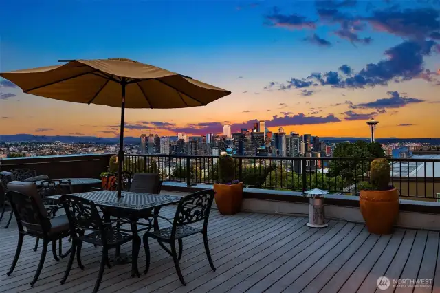 Rooftop sweeping views.