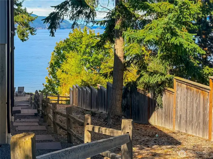 Pathway to The Guemes Channel directly from the Leeward Landing neighborhood.