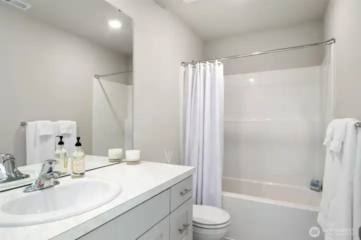 2nd Ba with tub & shower.