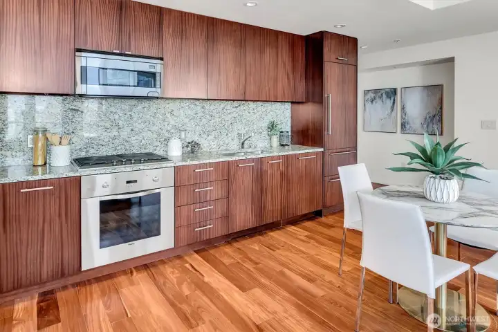 Quality kitchen with Bellmont Cabinets, SubZero Fridge, and Viking cooking.