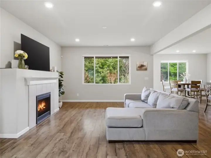 Large living room with ample design layouts