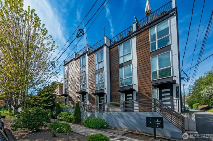 Five total units in complex