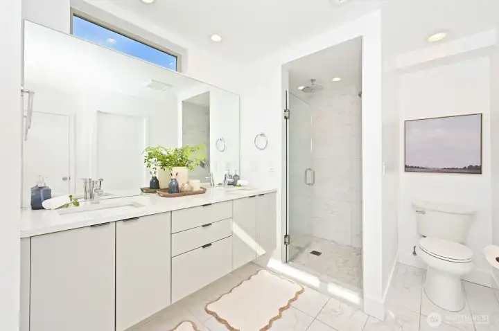 Primary suite with walk in closet.
