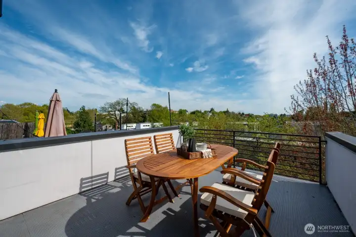 Rooftop deck