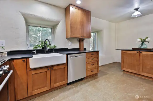 Farmhouse sink