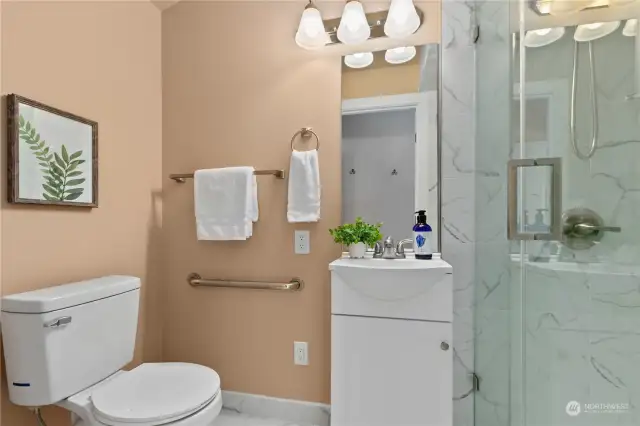 secondary bathroom with a steam shower