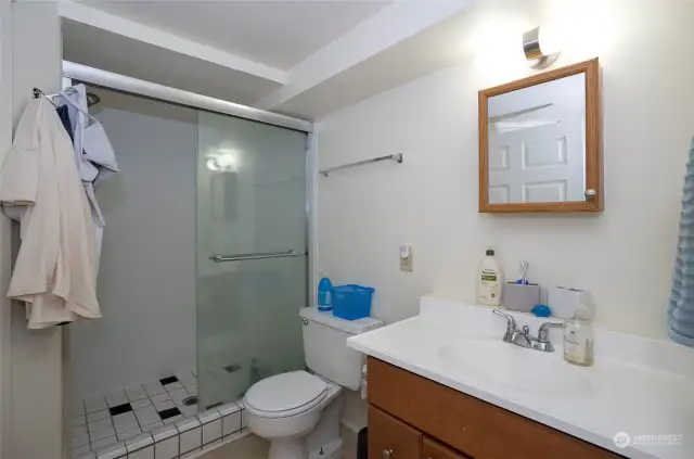 Unit 1 - Bathroom