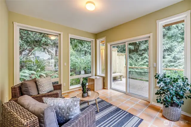 Sunroom that is delightful.