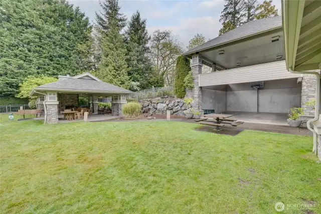 Community Picnic Shelter w/Fireplace & Loads of Seating