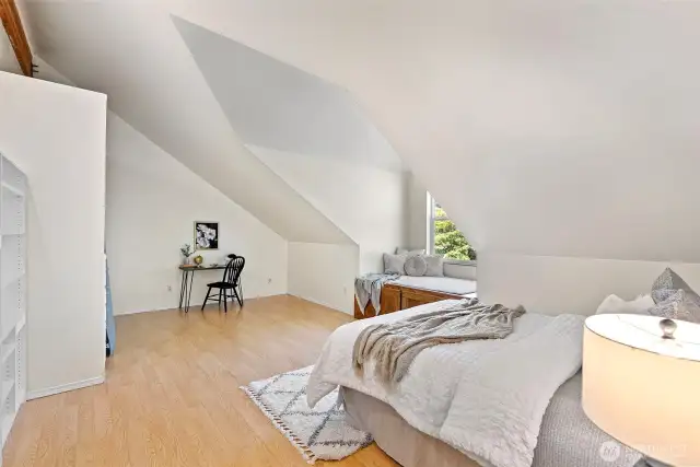 Another view of the third guest room.