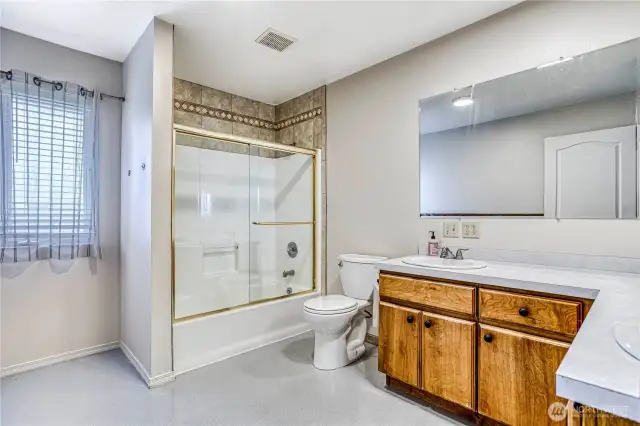 guest bath 2